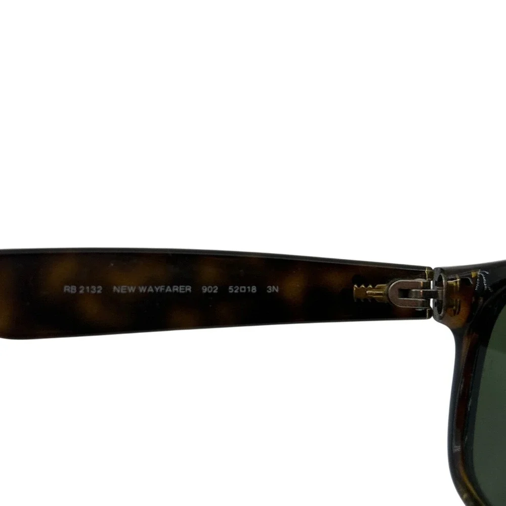 Ray-Ban New Wayfarer RB 2132 902 Tortoise Green G-15 Sunglasses 52mm‎ Italy